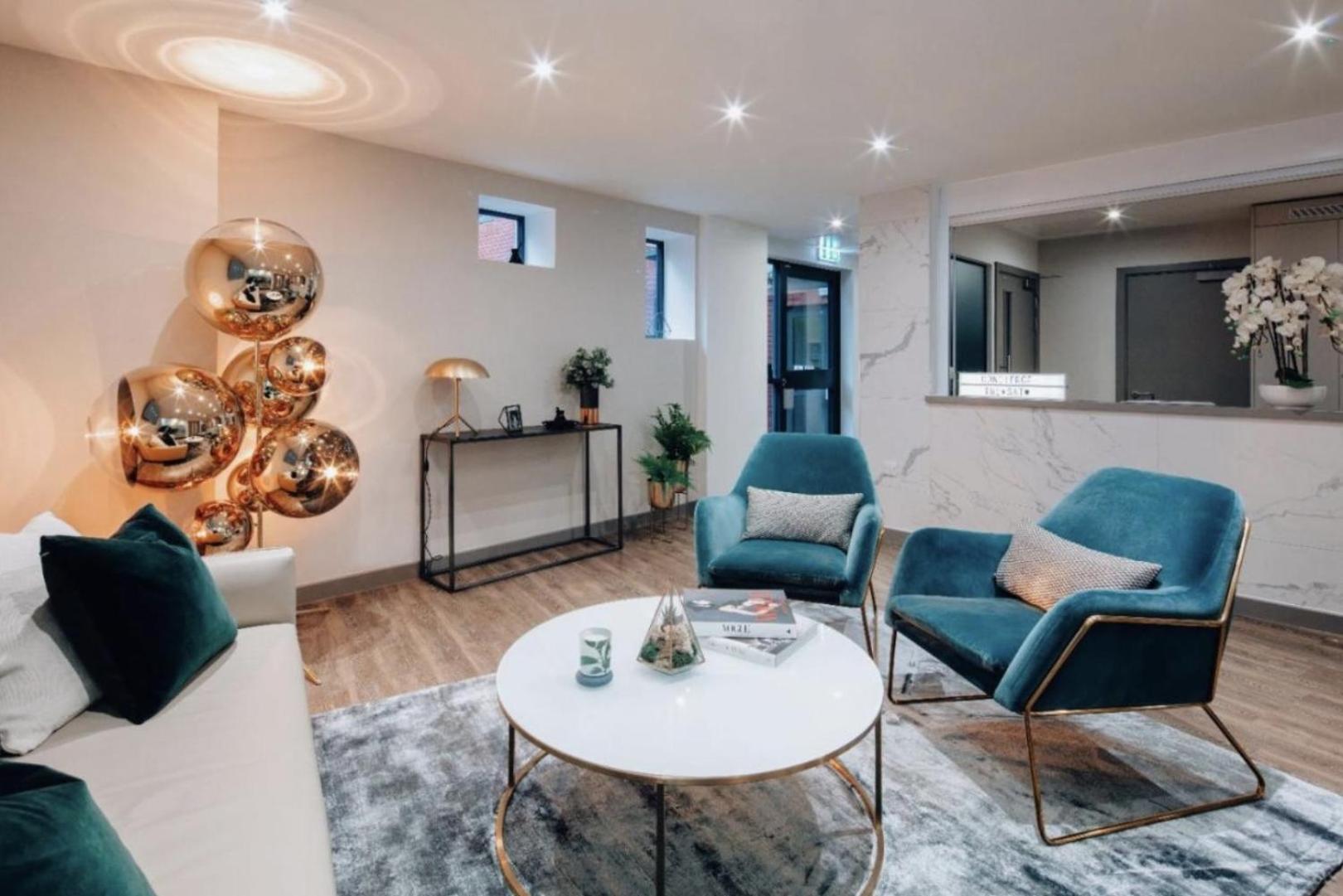 Modern City Centre Apartment Эксетер Экстерьер фото