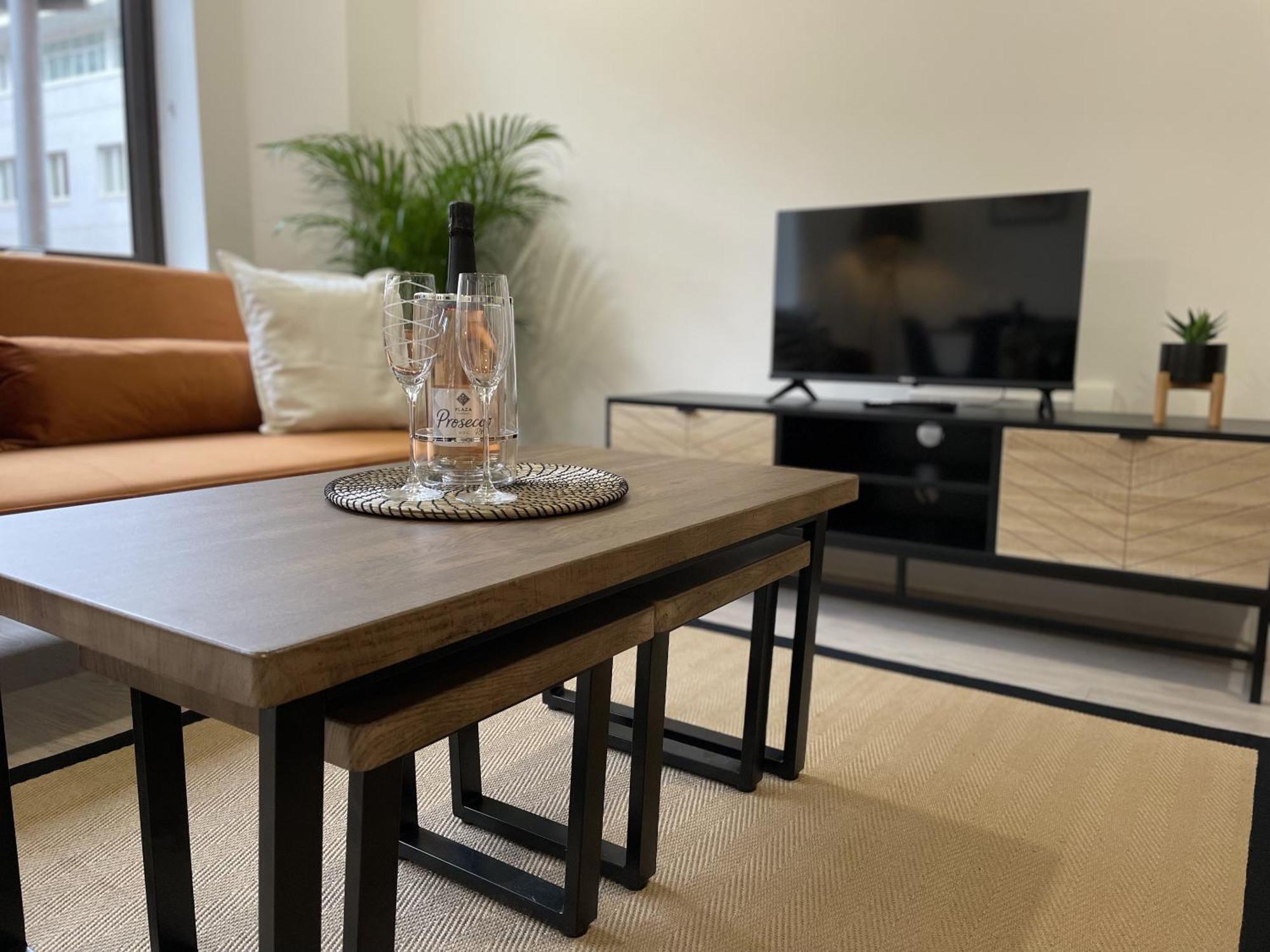 Modern City Centre Apartment Эксетер Экстерьер фото