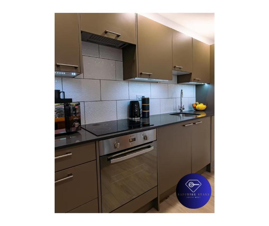 Modern City Centre Apartment Эксетер Экстерьер фото